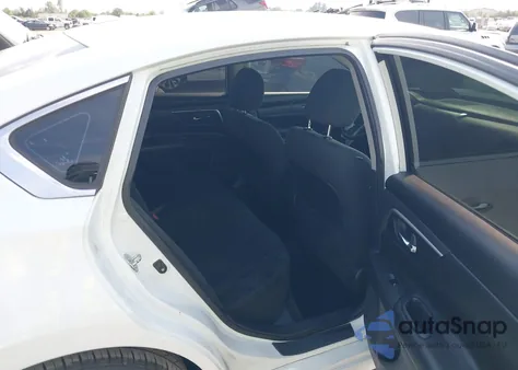 2015 Nissan Altima 2.5/2.5 S/2.5 Sl/2.5 Sv z USA, uszkodzony, nr VIN 1N4AL3AP5FC282142